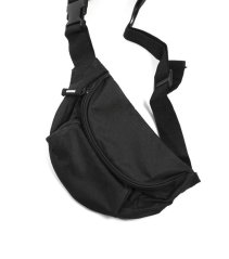 Lehká cestovní ledvinka Epic EA8011/02 černá