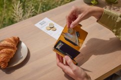 Addition Coinpocket Box Transparent